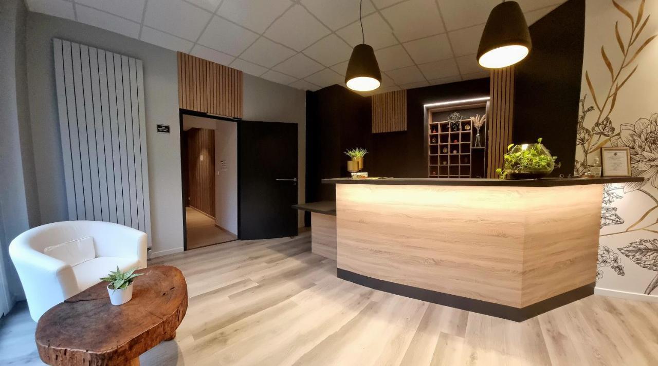 Hotel Pont De Senard Montaigu-Vendee Exteriör bild